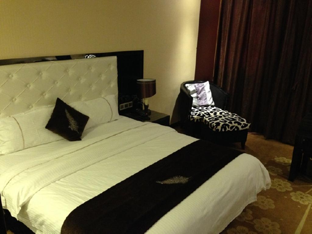 Tianguo Times Hotel 포산 시 객실 사진